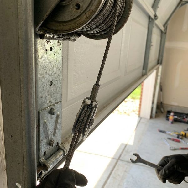 Garage door cable repair Sacramento TX